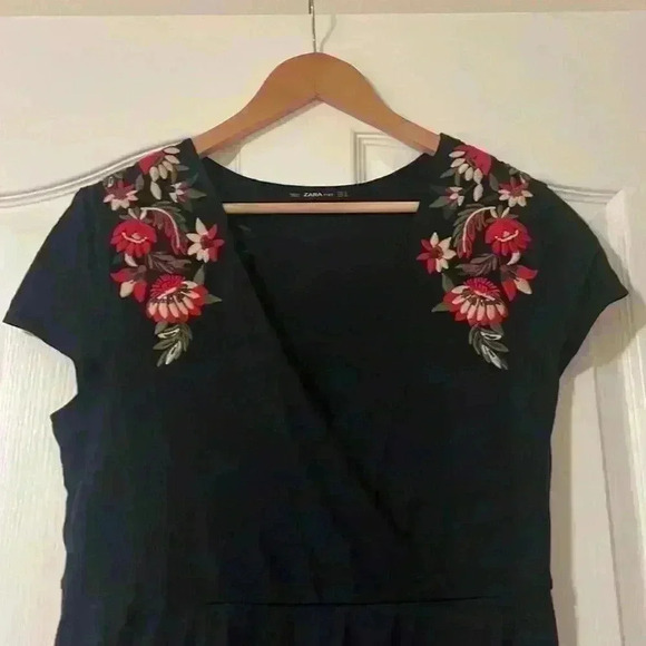 Zara dress​​ - Picture 3 of 3